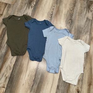 HONEST ORGANIC baby onesies. Set of 4. Bulk baby onesies. Baby clothes 3-6mo